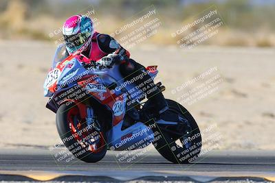 media/Jan-10-2025-CVMA Friday Practice (Fri) [[489e0da257]]/Group 4 and Trackday/Session 5 (Turn 7)/